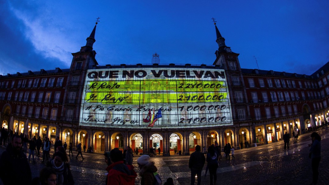 La Junta Electoral expedienta al Ayuntamiento y a Podemos por la proyección de la Plaza Mayor