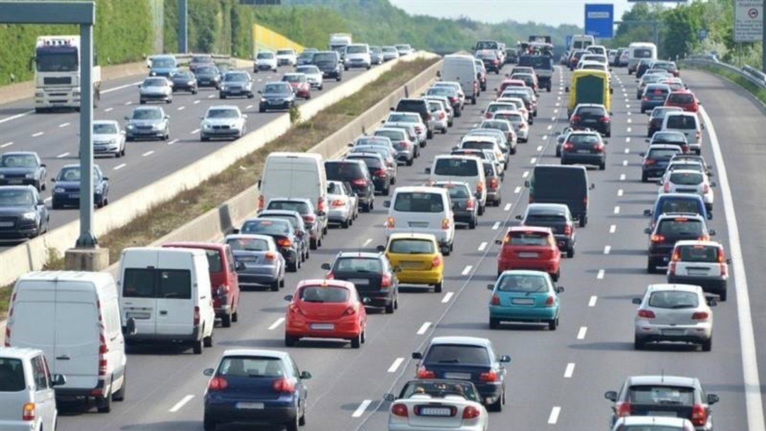 Llenar el depósito cuesta cinco euros más que en la Semana Santa de 2018