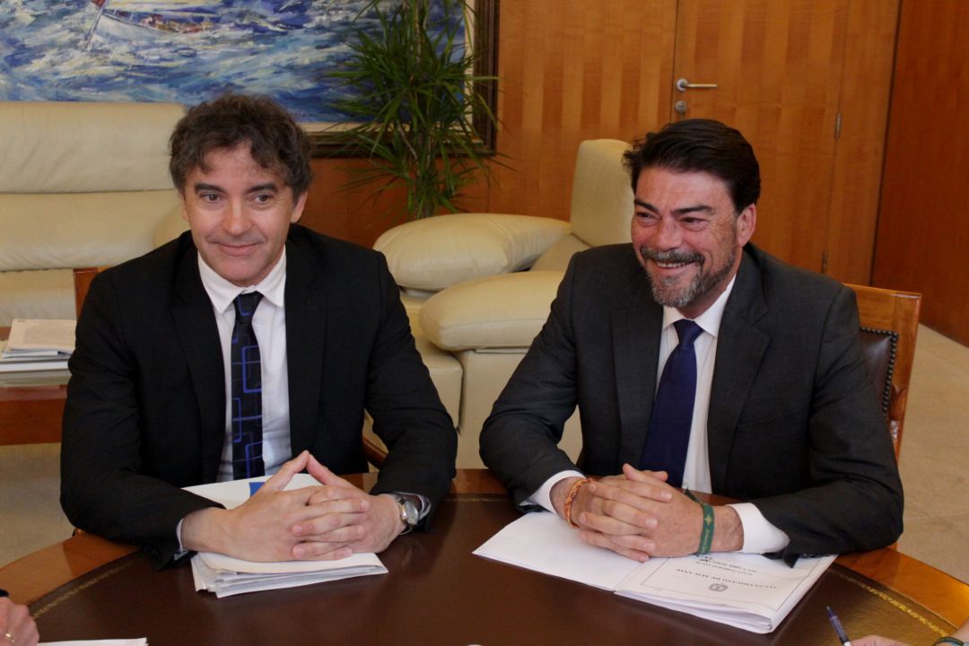 El traslado de la Tourist Info se decidirá en una comisión Ayuntamiento-Generalitat El traslado de la Tourist Info se decidirá en una comisión Ayuntamiento-Generalitat