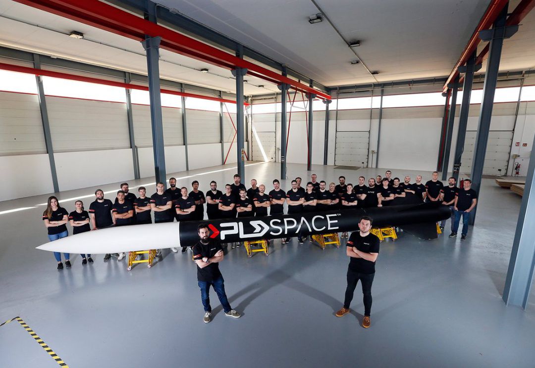 La empresa PLD Space prueba con éxito su cohete reutilizable. La empresa PLD Space prueba con éxito su cohete reutilizable.