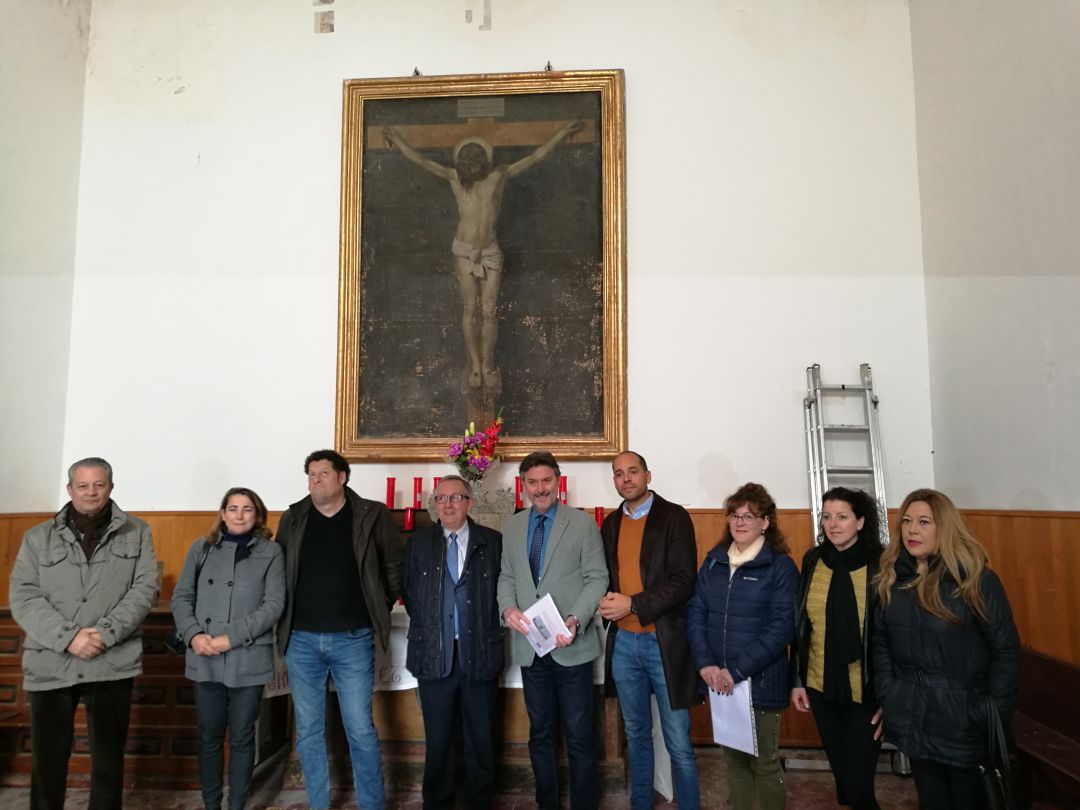 El cuadro ha sido descolgado de la capilla del cementerio para ser trasladado a la iglesia de Los Dolores El cuadro ha sido descolgado de la capilla del cementerio para ser trasladado a la iglesia de Los Dolores