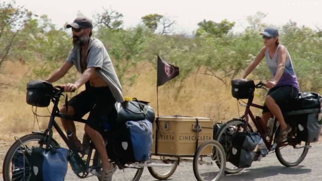 Cine a pedales en las aldeas africanas