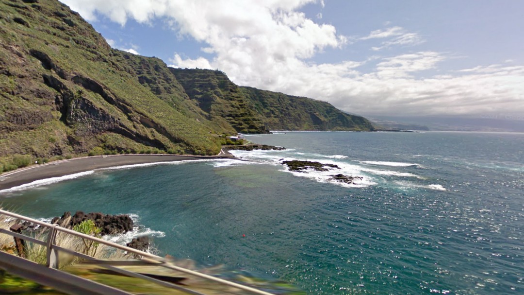 Rescatan en helicóptero a un adolescente en la costa de Tacoronte
