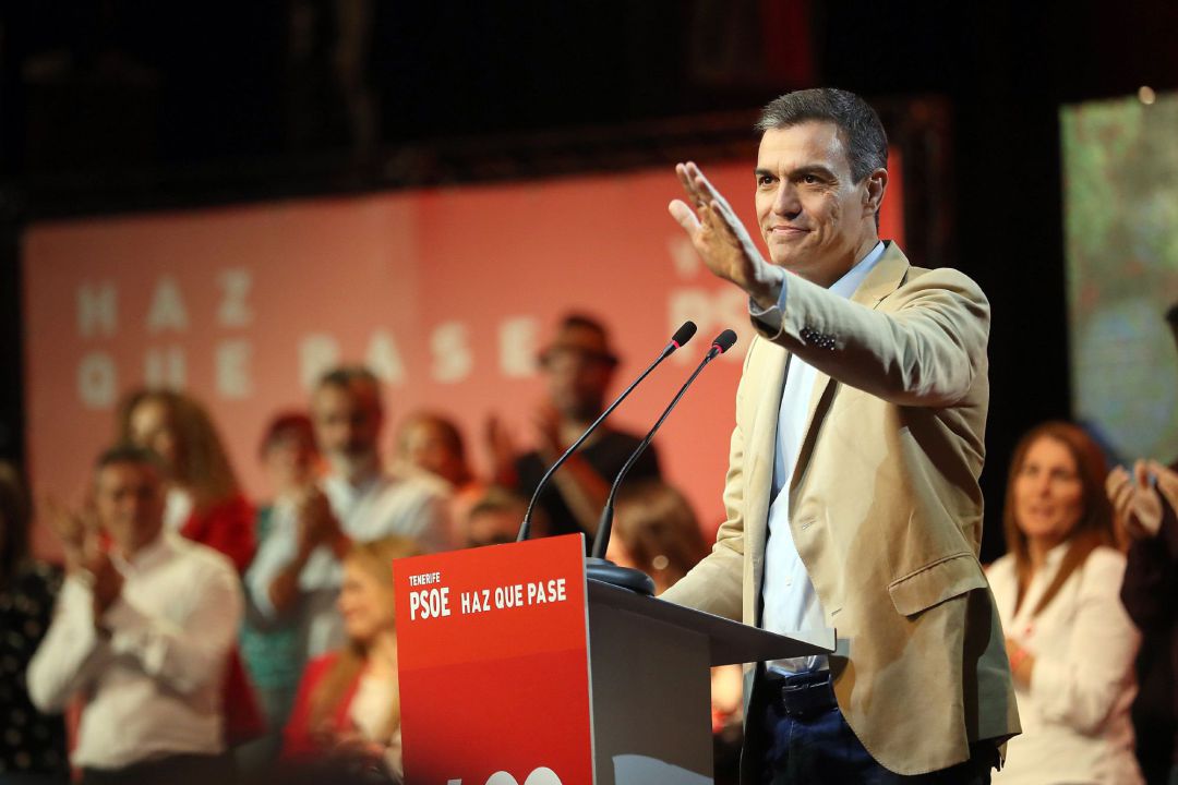 El presidente del Gobierno y candidato al Congreso por Madrid, Pedro Sánchez, durante el mitín que dio este sábado en la isla de Tenerife El presidente del Gobierno y candidato al Congreso por Madrid, Pedro Sánchez, durante el mitín que dio este sábado en la isla de Tenerife