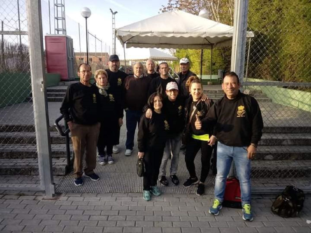 Algunos de los participantes del Club de Petanca Puerta de Mágina, en la jornada de Peal de Becerro Algunos de los participantes del Club de Petanca Puerta de Mágina, en la jornada de Peal de Becerro