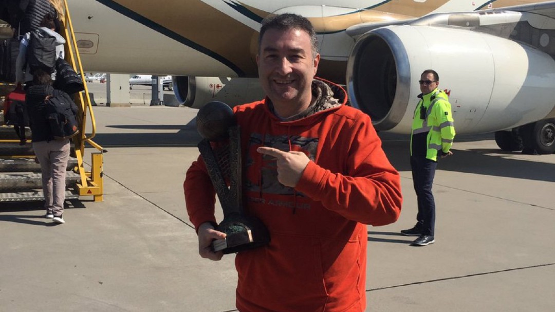 Miguel Méndez: "Fue emocionante poder celebrar el título con mis hijos en la pista"
