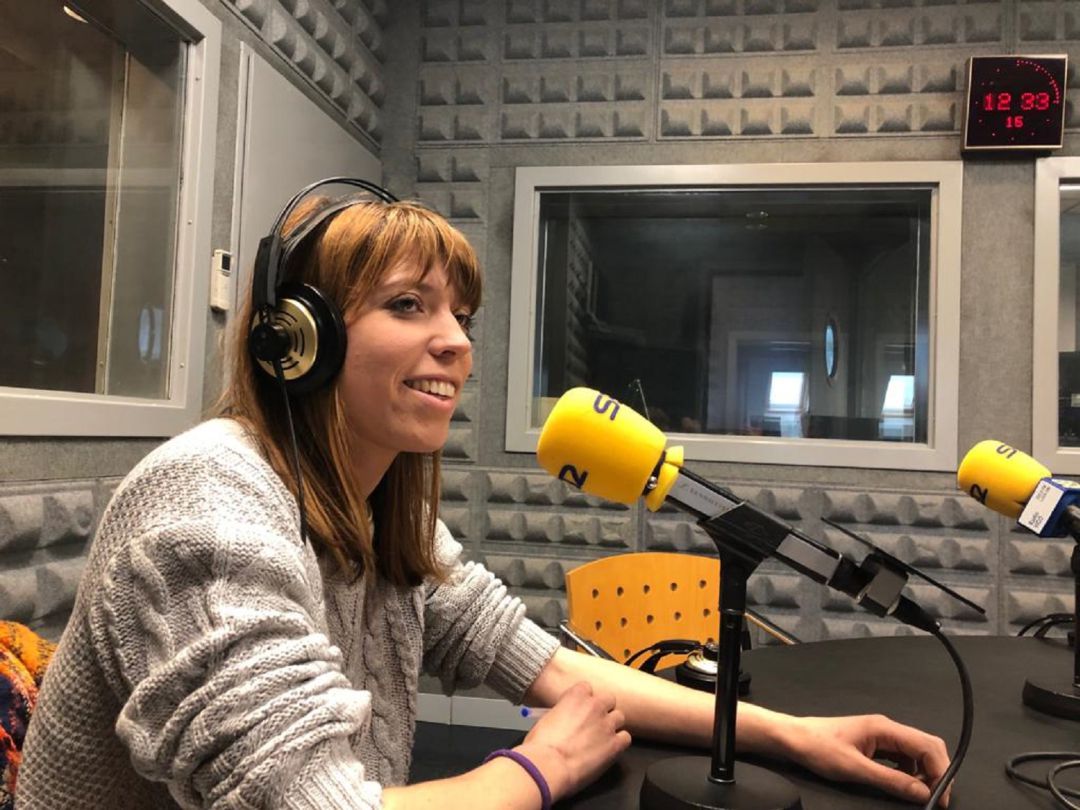 Iris Malvido en los estudios de Radio Vigo Iris Malvido en los estudios de Radio Vigo