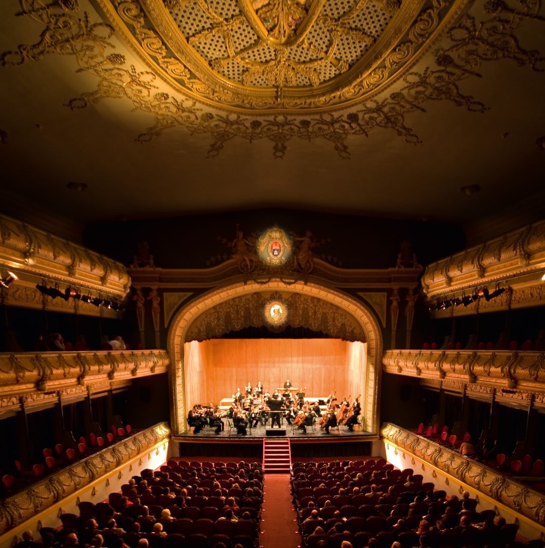 Orquesta Sinfónica Ciudad de Elche: tres décadas sonando 'con luz propia' Orquesta Sinfónica Ciudad de Elche: tres décadas sonando 'con luz propia'