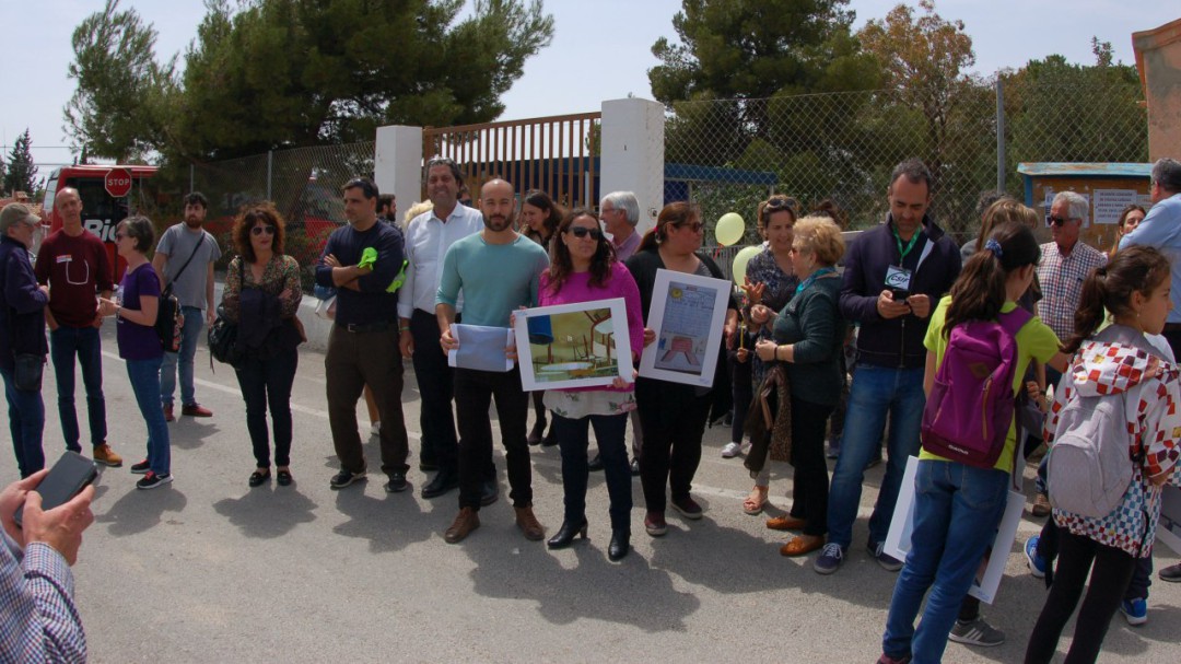 De España pide a Educación que agilice los trámites para construir el colegio La Cañada del Fenollar