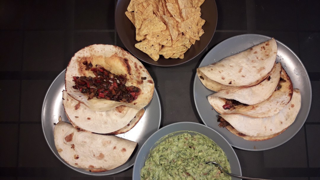 Cocina de guerrilla: ¡guacamole y quesadilla!