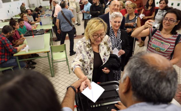 Imagen de un colegio el 1-O en Catalunya Imagen de un colegio el 1-O en Catalunya