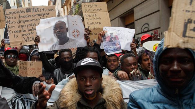 Manifestación conta el racismo en Lavapiés tras la muerte de Mbaye Manifestación conta el racismo en Lavapiés tras la muerte de Mbaye