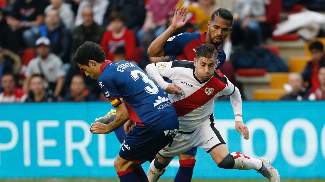 Rayo y Huesca cosechan un empate que les condena