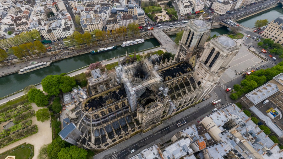 El desastre de Notre Dame en mil millones de píxeles: impresionante foto interactiva