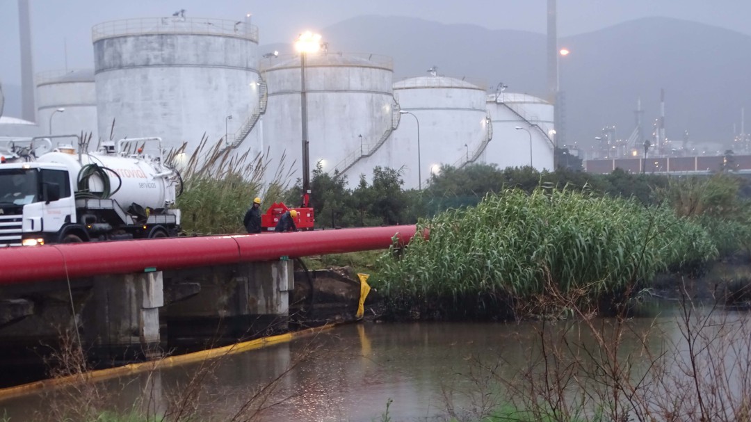 ANSE califica de "episodio muy grave" el vertido de hidrocarburos de Escombreras