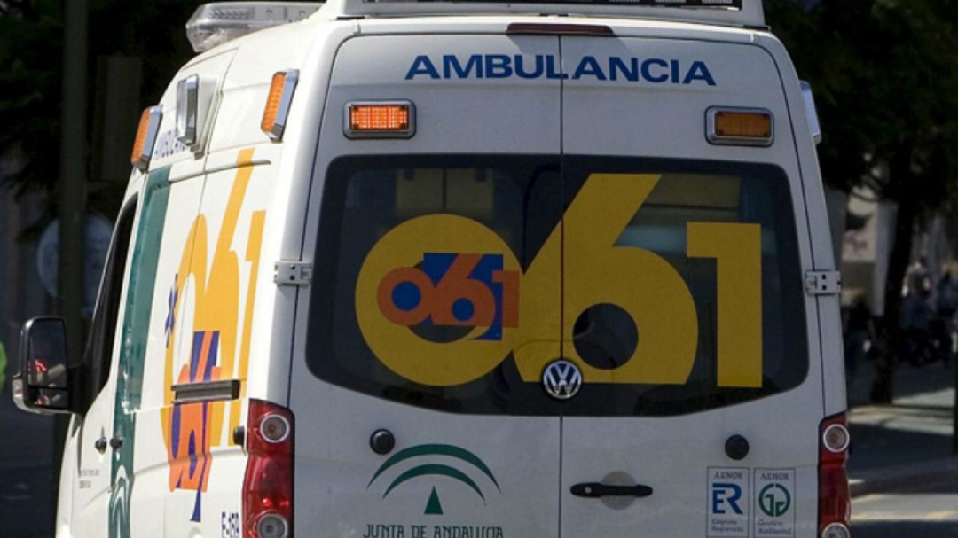 Herido un niño tras el incendio de unos colchones en un túnel de Manilva