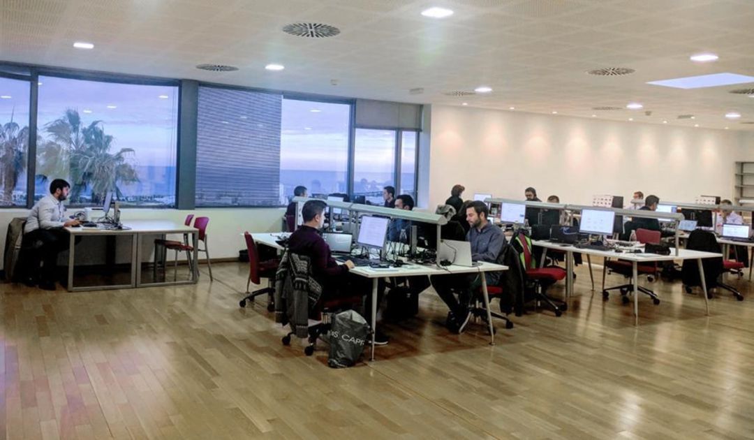 Trabajadores del Distrito Digital ya instalados en el edificio 2 de Ciudad de la Luz. Trabajadores del Distrito Digital ya instalados en el edificio 2 de Ciudad de la Luz.