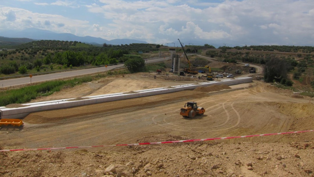Al 90% las obras del tramo ferroviario Grañena-Jaén