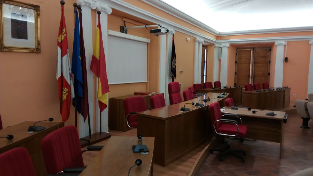 Las elecciones municipales establecerán el reparto de sillones en el Salón de Plenos Las elecciones municipales establecerán el reparto de sillones en el Salón de Plenos