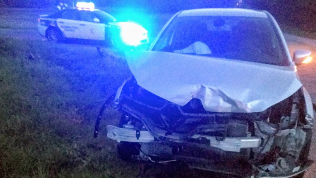 Dos heridos en una colisión entre dos turismos