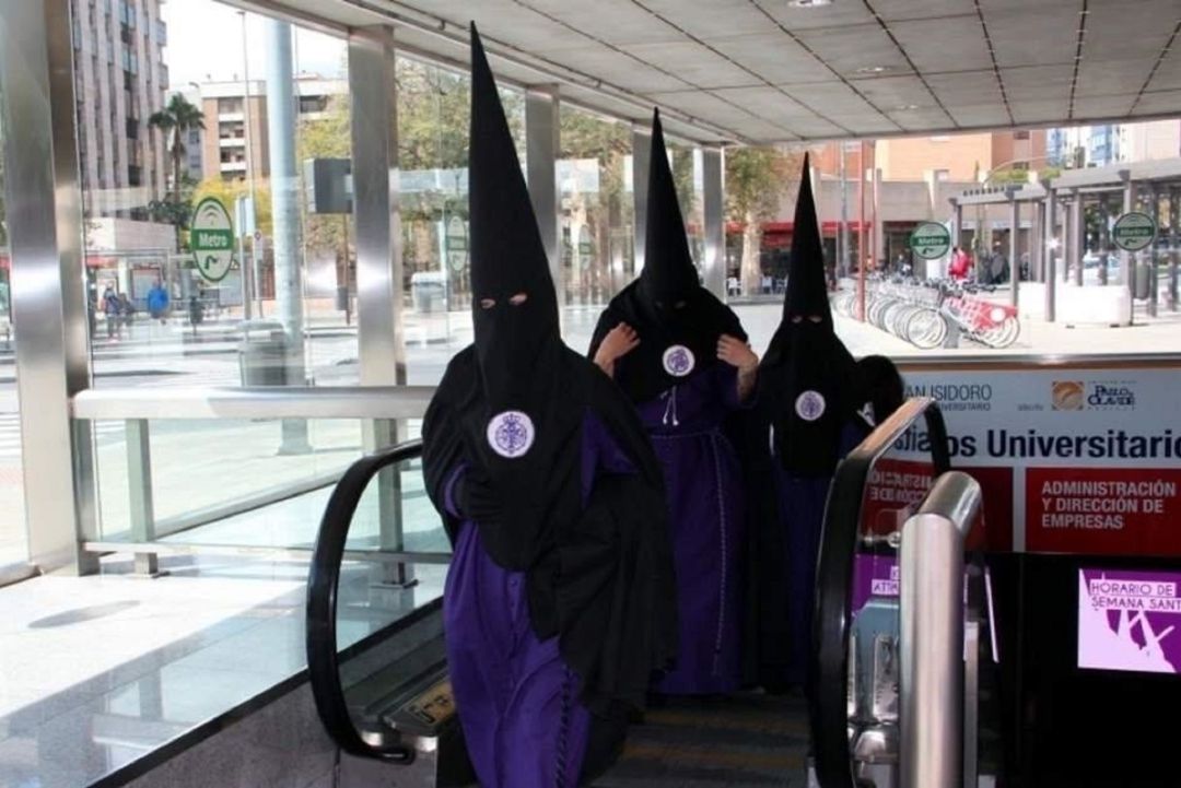 El mal tiempo y la huelga hacen caer un 26,1% el uso del metro en Semana Santa El mal tiempo y la huelga hacen caer un 26,1% el uso del metro en Semana Santa