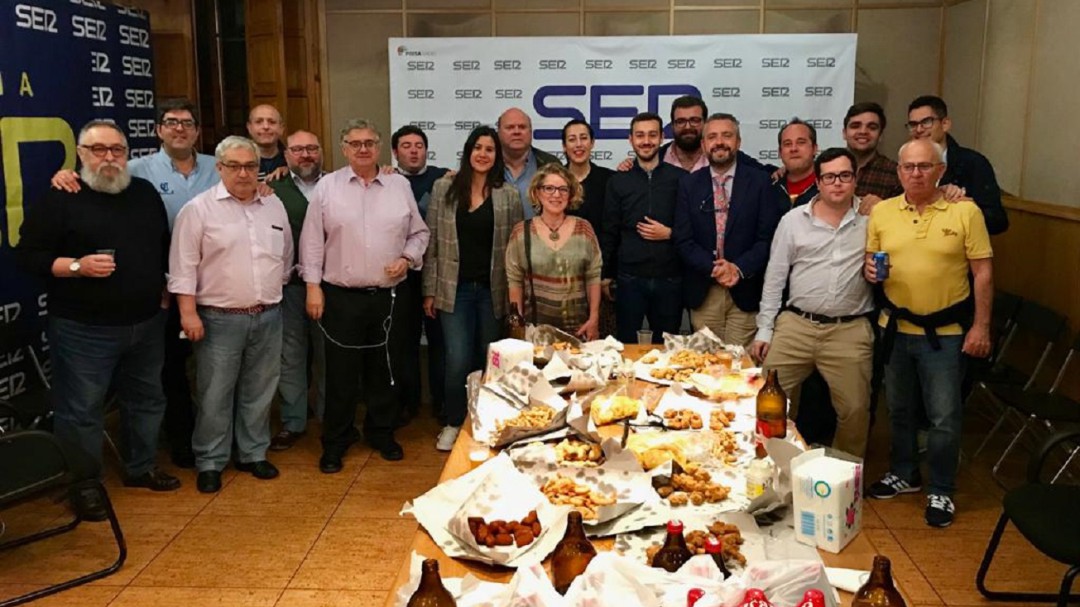 Cruz de Guía cerró su 62ª temporada con una tertulia resumen de la Semana Santa