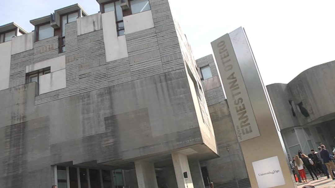 La Universidad renombra tres edificios para reivindicar el papel de la mujer en la historia