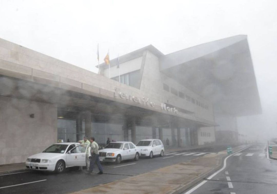 Nueve vuelos desviados a Tenerife Sur por niebla en Los Rodeos