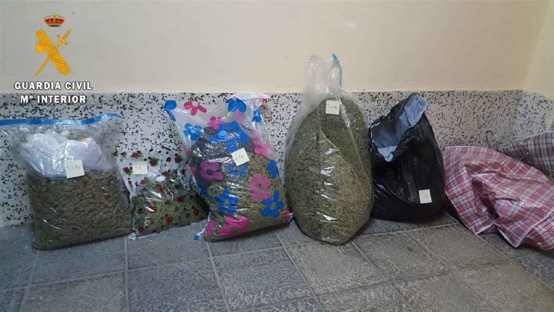 Droga incautada por la Guardia Civil en Albuñol Droga incautada por la Guardia Civil en Albuñol