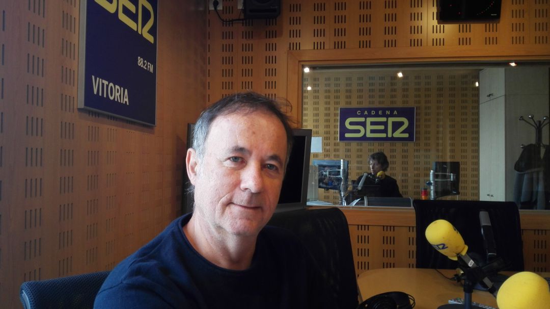 Fernández de Pinedo ha pasado por los estudios de Cadena Ser Vitoria Fernández de Pinedo ha pasado por los estudios de Cadena Ser Vitoria