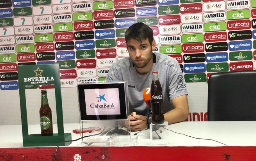 Manel Martínez en sala de prensa Manel Martínez en sala de prensa