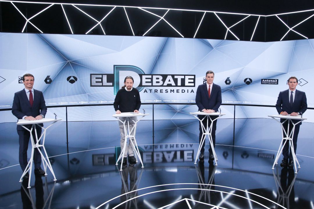 Casado acusa a Sánchez de blanquear el terrorismo y el separatismo por un puñado de escaños Casado acusa a Sánchez de blanquear el terrorismo y el separatismo por un puñado de escaños
