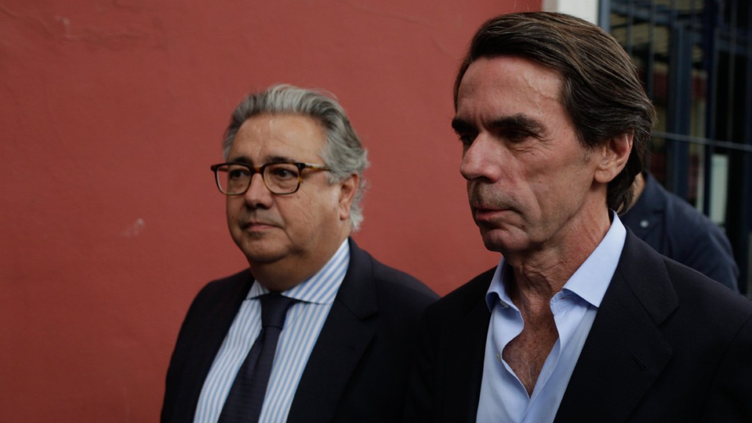 Zoido sustituye a Garrido en la lista del PP, que también incluye al padre del opositor venezolando Leopoldo López