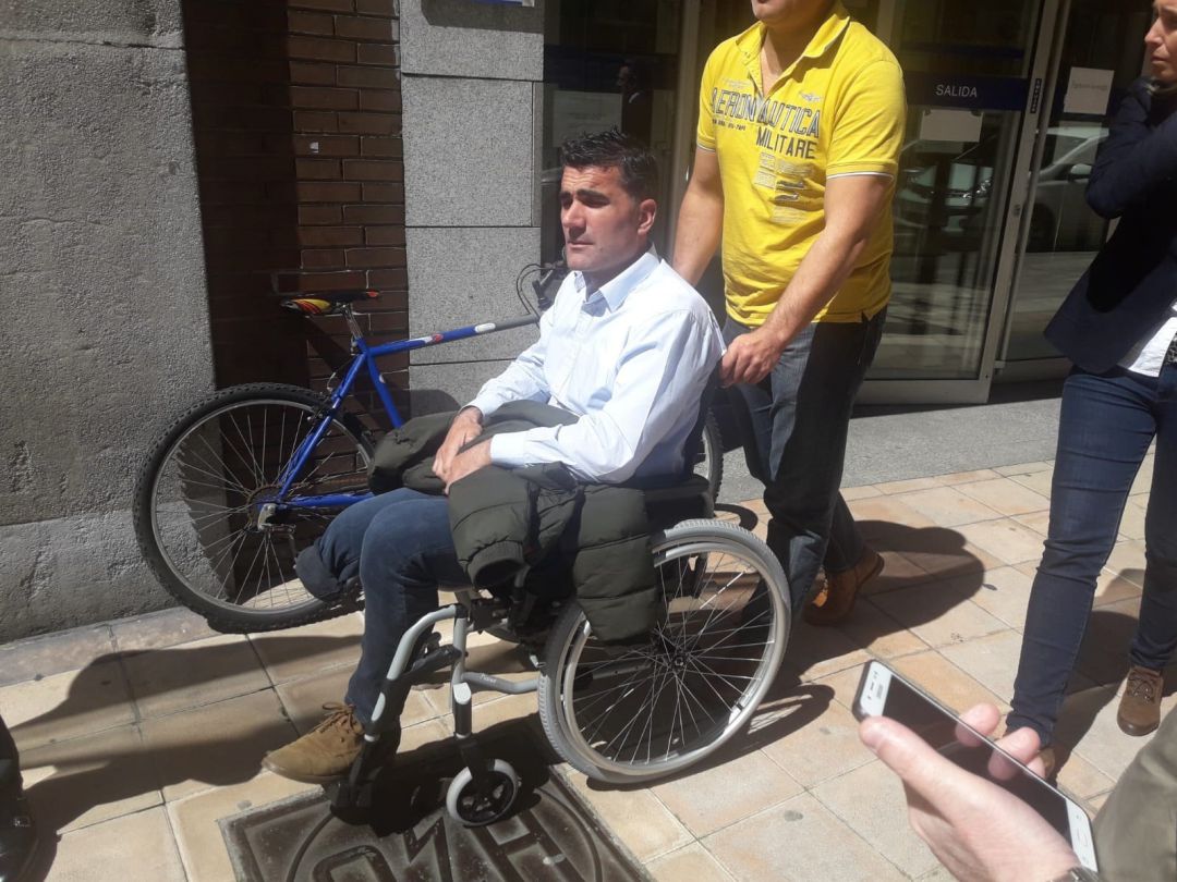 El conductor perdió una pierna a consecuencia del siniestro. El conductor perdió una pierna a consecuencia del siniestro.