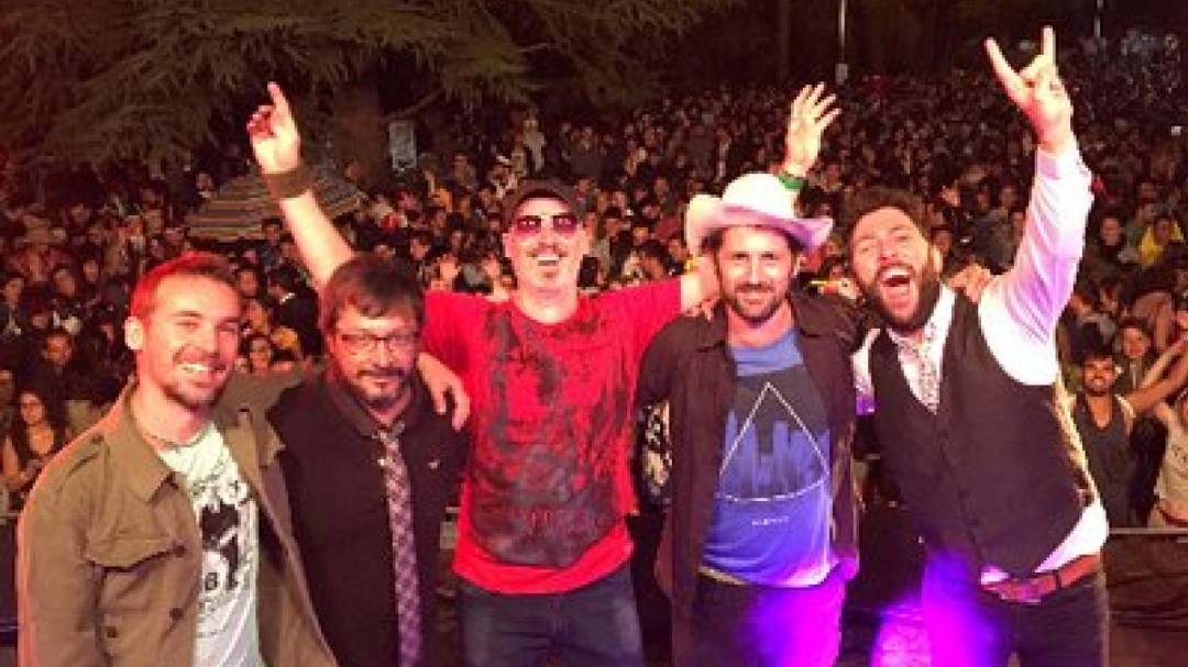 Los Super Ratones internacionalizan el cartel del Planeta Sound de Ponferrada