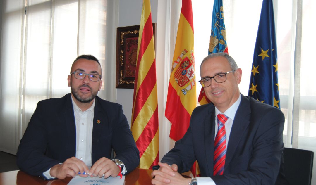 Vila-real adquiere un solar para ampliar el jardín ubicado en la plaza de Sant Ferran Vila-real adquiere un solar para ampliar el jardín ubicado en la plaza de Sant Ferran