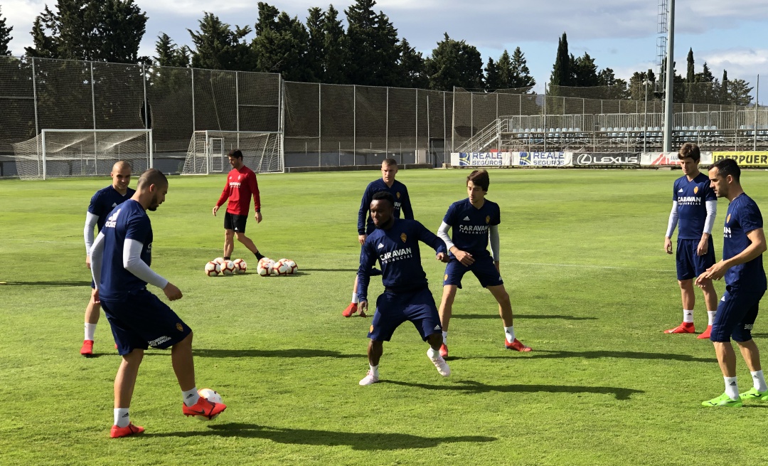 Igbekeme, en la imagen durante un rondo esta mañana en la Ciudad Deportiva, ha realizado parte del entrenamiento Igbekeme, en la imagen durante un rondo esta mañana en la Ciudad Deportiva, ha realizado parte del entrenamiento