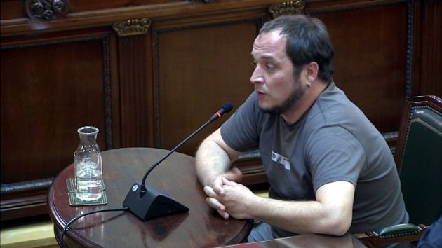 Imatge de l'exdiputat de la CUP David Fernàndez declarant com a testimoni al Suprem. Imatge del 25 d'abril de 2019 (Horitzontal) Imatge de l'exdiputat de la CUP David Fernàndez declarant com a testimoni al Suprem. Imatge del 25 d'abril de 2019 (Horitzontal)