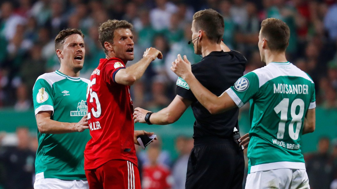 Müller admite que le pitaron mal un penalti: "Lo siento, no hubo mala intención"