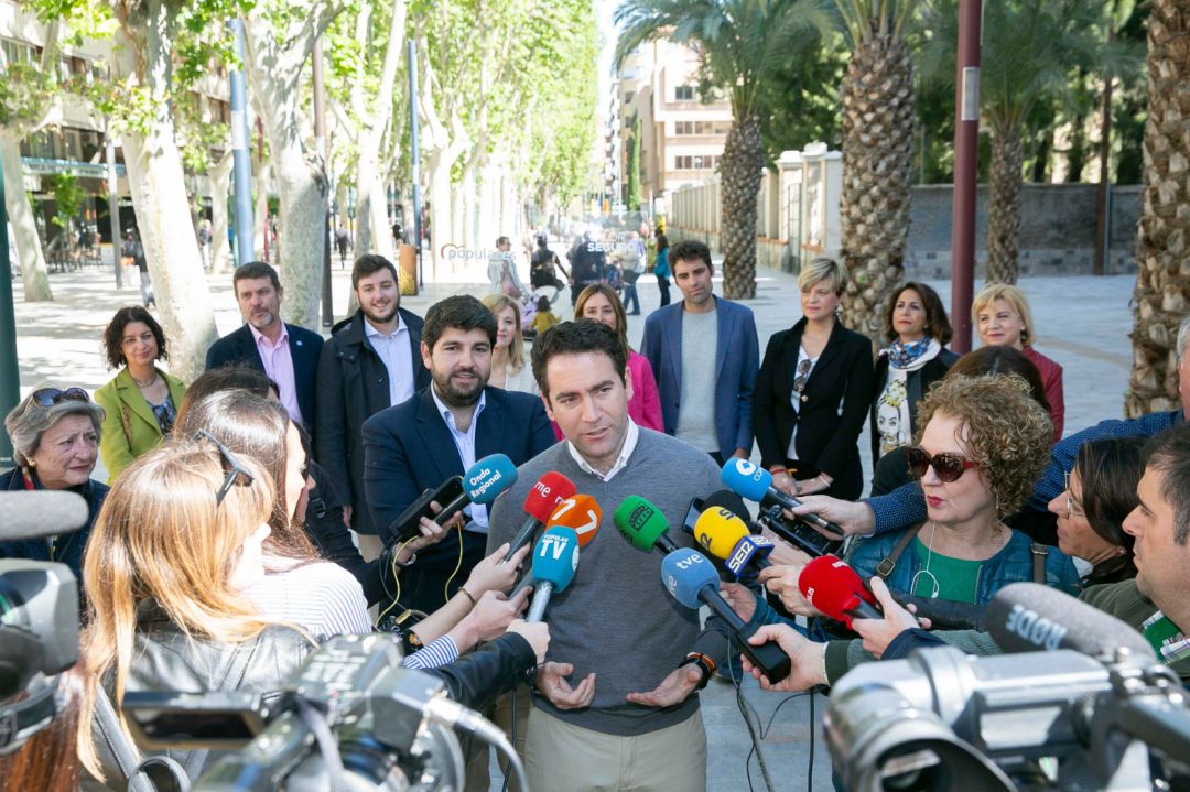 Teodoro García Egea cierra campaña en Murcia pidiendo "una oportunidad" para Pablo Casado y que no dividan el voto Teodoro García Egea cierra campaña en Murcia pidiendo "una oportunidad" para Pablo Casado y que no dividan el voto