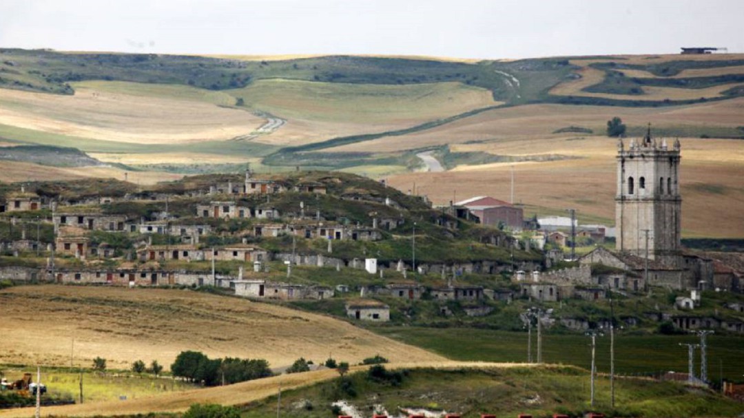 La Junta contrata obras de protección y restauración en el Barrio de Bodegas de Baltanás