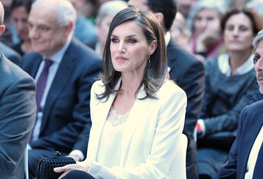 La reina consorte de España, Letizia Ortiz, en la entrega de premios SM 2019 en la Real Casa de Correos, Madrid. La reina consorte de España, Letizia Ortiz, en la entrega de premios SM 2019 en la Real Casa de Correos, Madrid.