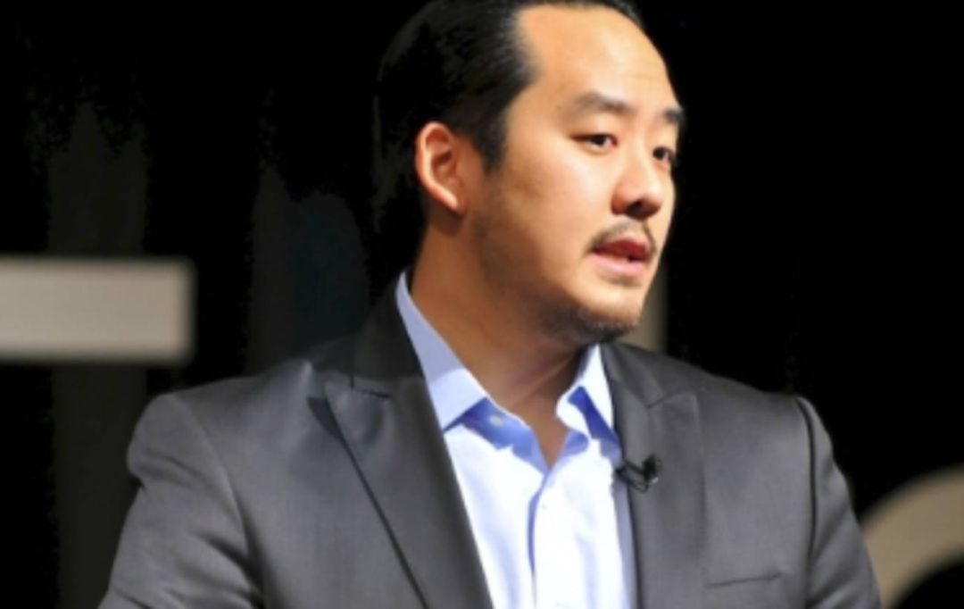 Adrián Hong Chang,líder del asalto Adrián Hong Chang,líder del asalto