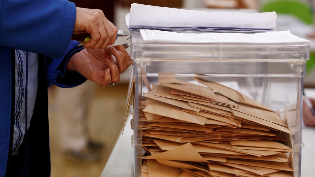 El PSOE gana en Madrid y el PP se desploma en su feudo por VOX