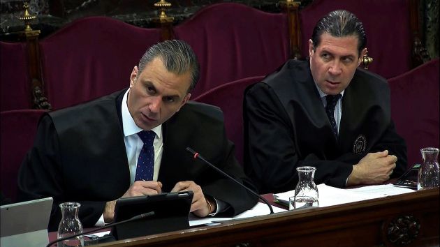 Los abogados de la acusación popular del juicio del procés, el secretario general de Vox, Javier Ortega Smith (i), y el vicesecretario jurídico de Vox, Pedro Fernández (d) Los abogados de la acusación popular del juicio del procés, el secretario general de Vox, Javier Ortega Smith (i), y el vicesecretario jurídico de Vox, Pedro Fernández (d)