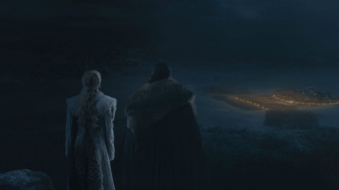 Daenerys y Jon durante el último capítulo. Daenerys y Jon durante el último capítulo.
