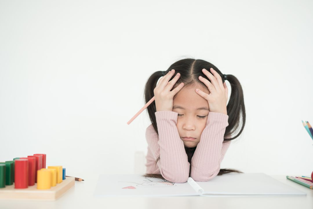"Los niños también deben convivir con emociones incómodas" "Los niños también deben convivir con emociones incómodas"