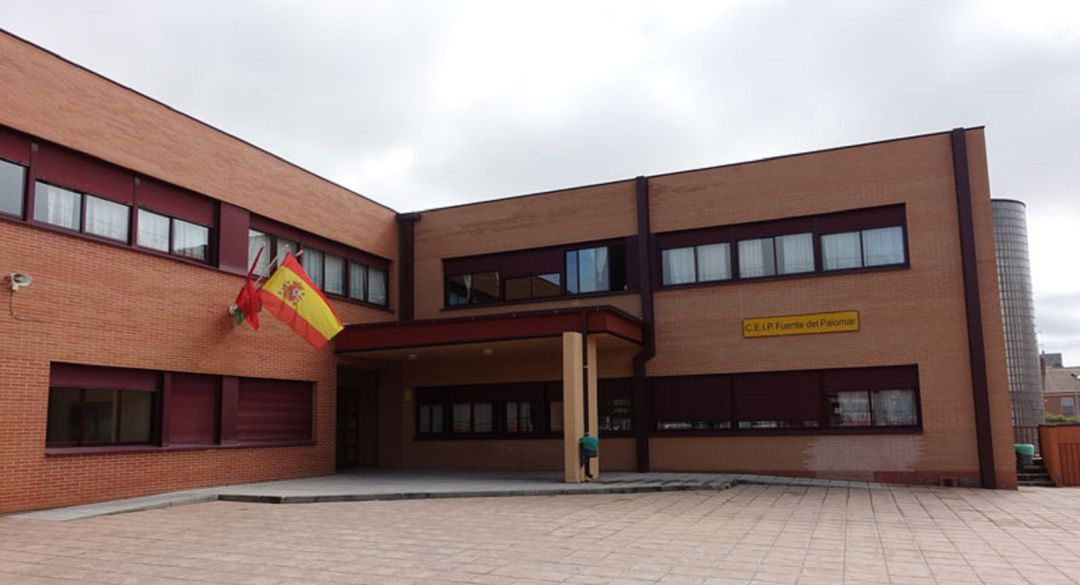 La Comunidad sanciona al director de un colegio de Alcorcón crítico con la política educativa del PP La Comunidad sanciona al director de un colegio de Alcorcón crítico con la política educativa del PP