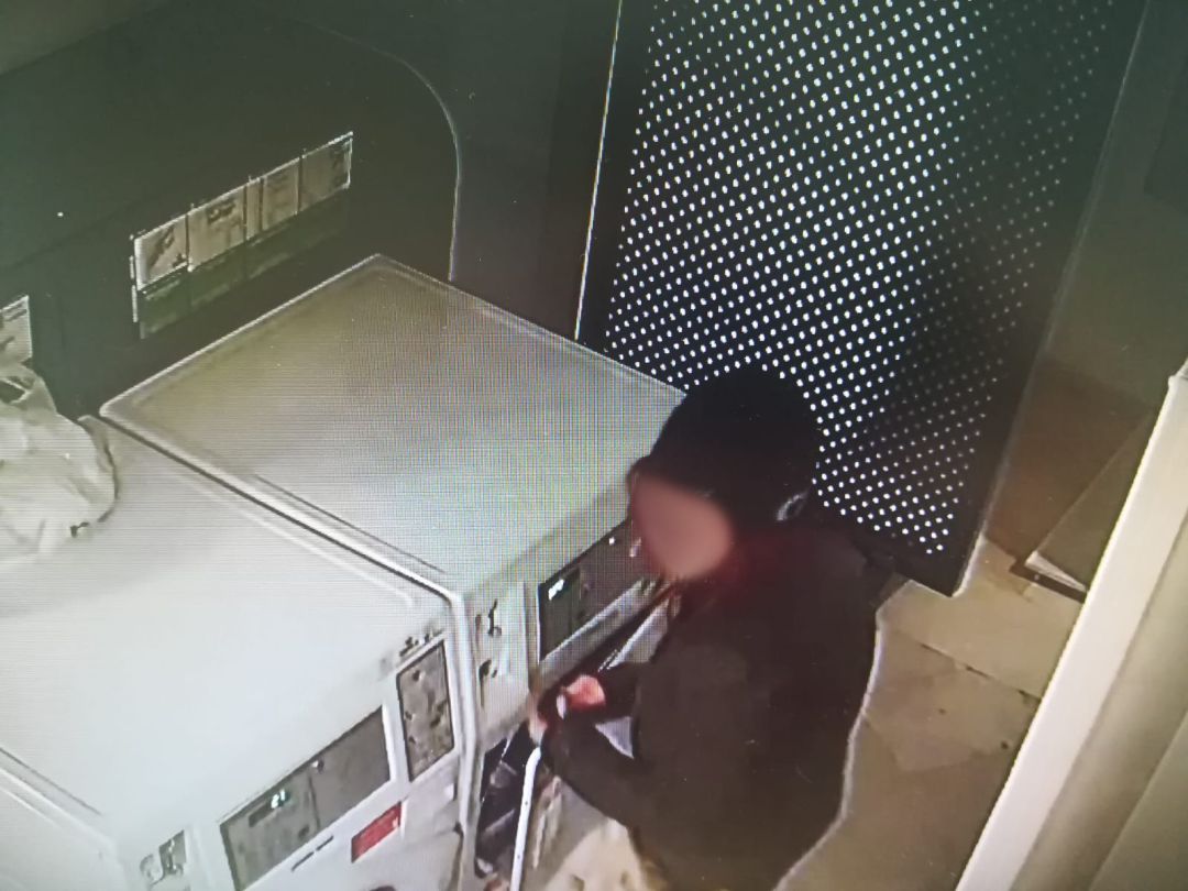 Detenida una pareja por el robo de la recaudación en lavanderías autoservicio Detenida una pareja por el robo de la recaudación en lavanderías autoservicio