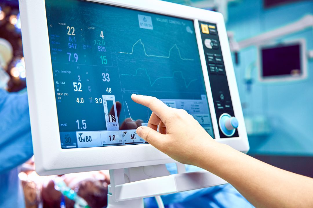 Le han realizado un cateterismo para comprobar los daños sufridos, y permanece en un hospital en Oporto (Portugal). Le han realizado un cateterismo para comprobar los daños sufridos, y permanece en un hospital en Oporto (Portugal).